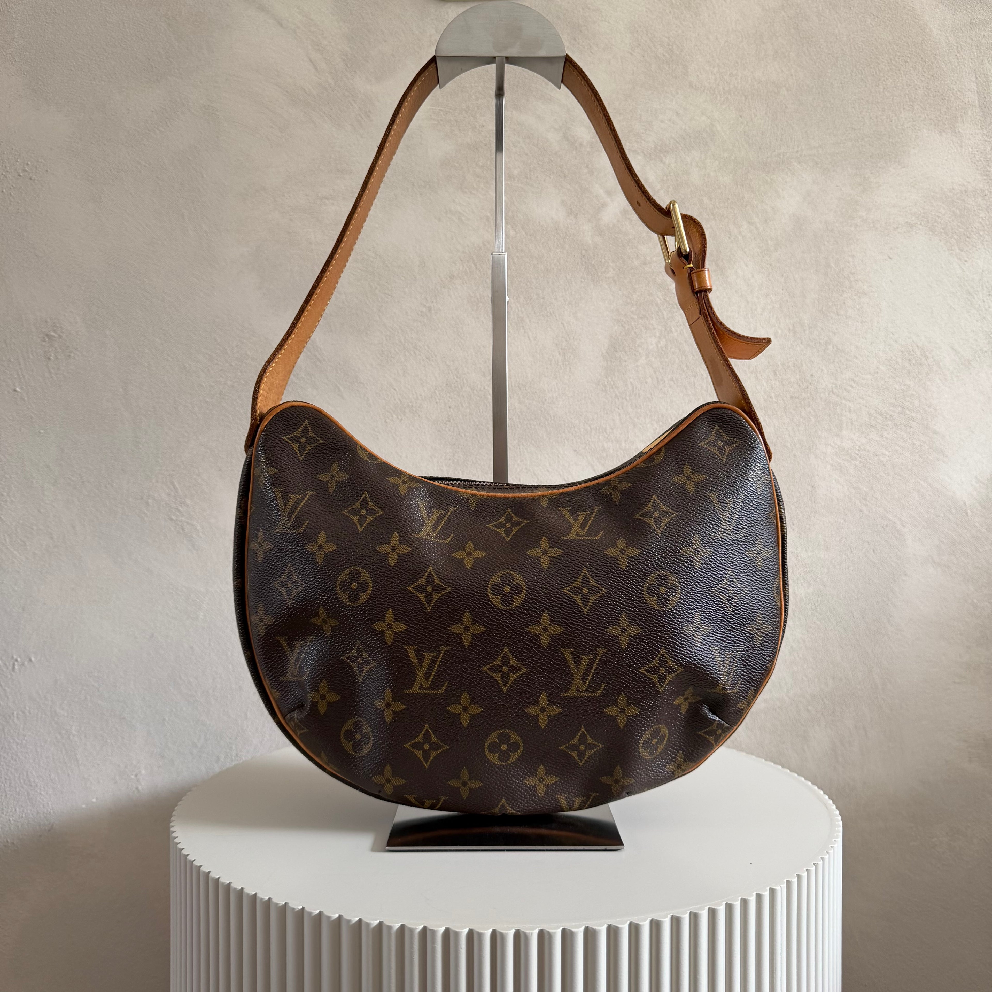 Louis Vuitton croissant MM