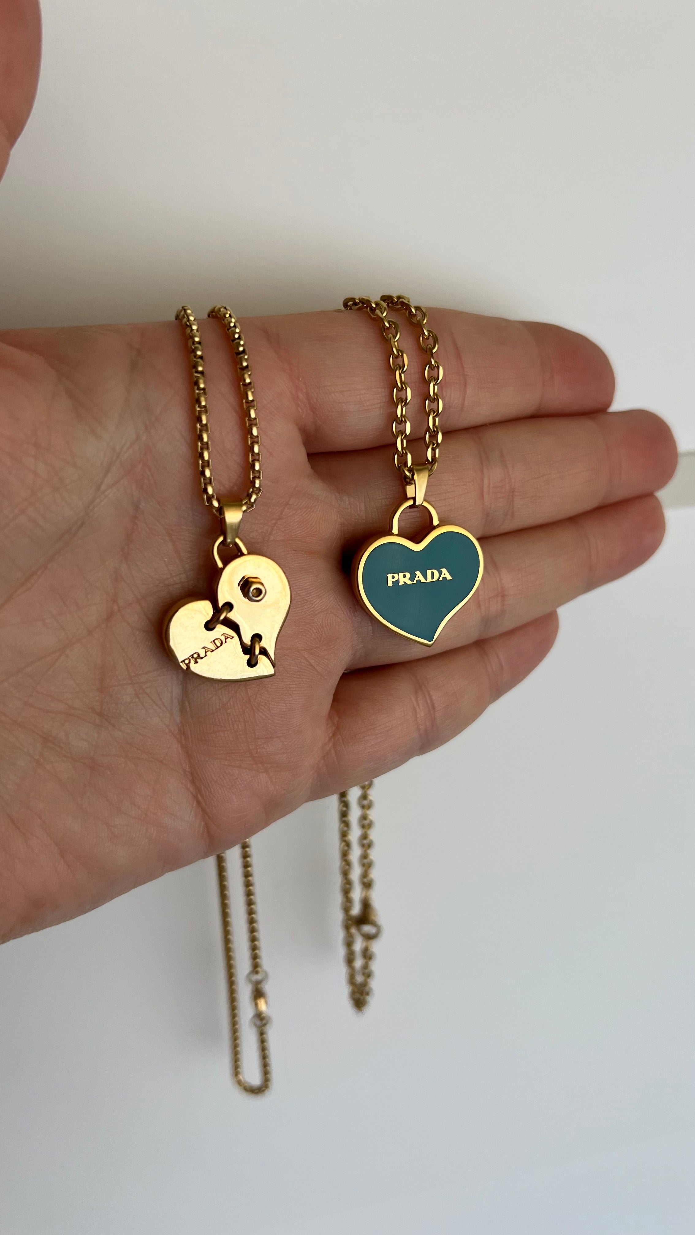 Prada hartjes bedel | Ketting