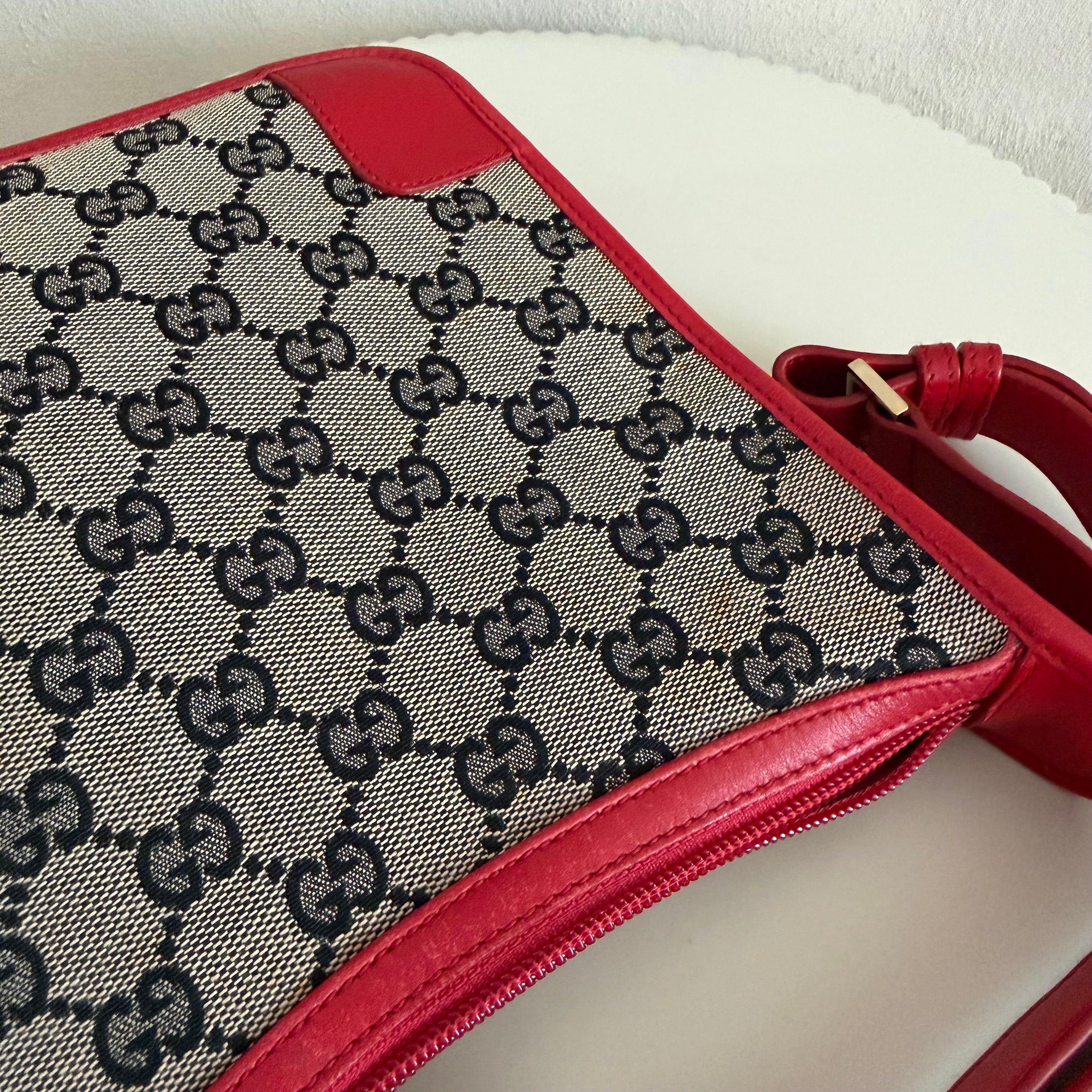 Authentieke vintage square Gucci GG Canvas bag