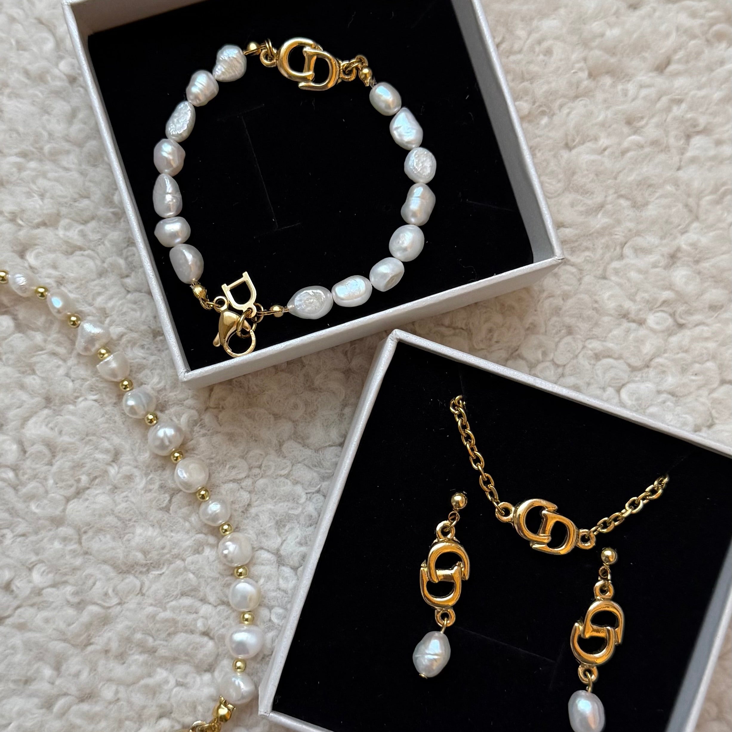 Dior bracelet bedel | zoetwater parel armband.