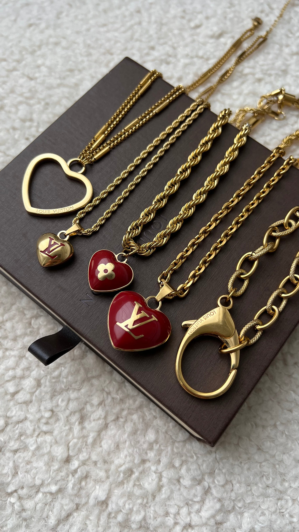Louis Vuitton sleutelhanger hartjes bedel| ketting