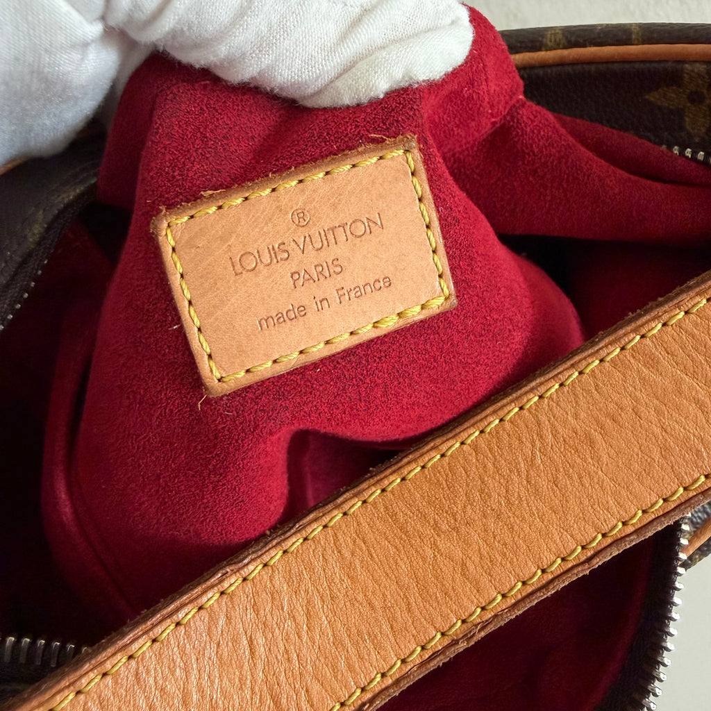 Louis Vuitton croissant MM