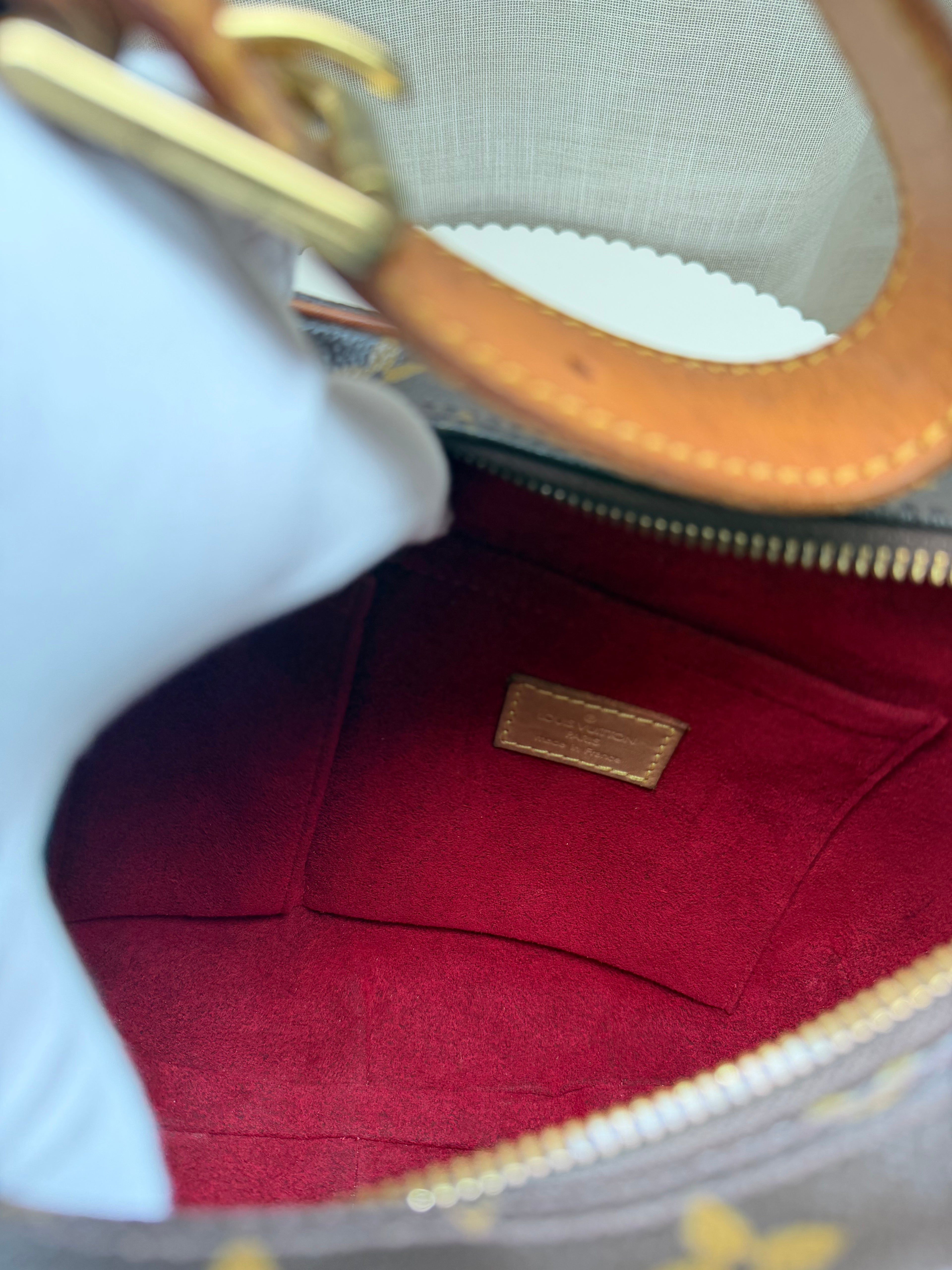 Louis Vuitton croissant MM