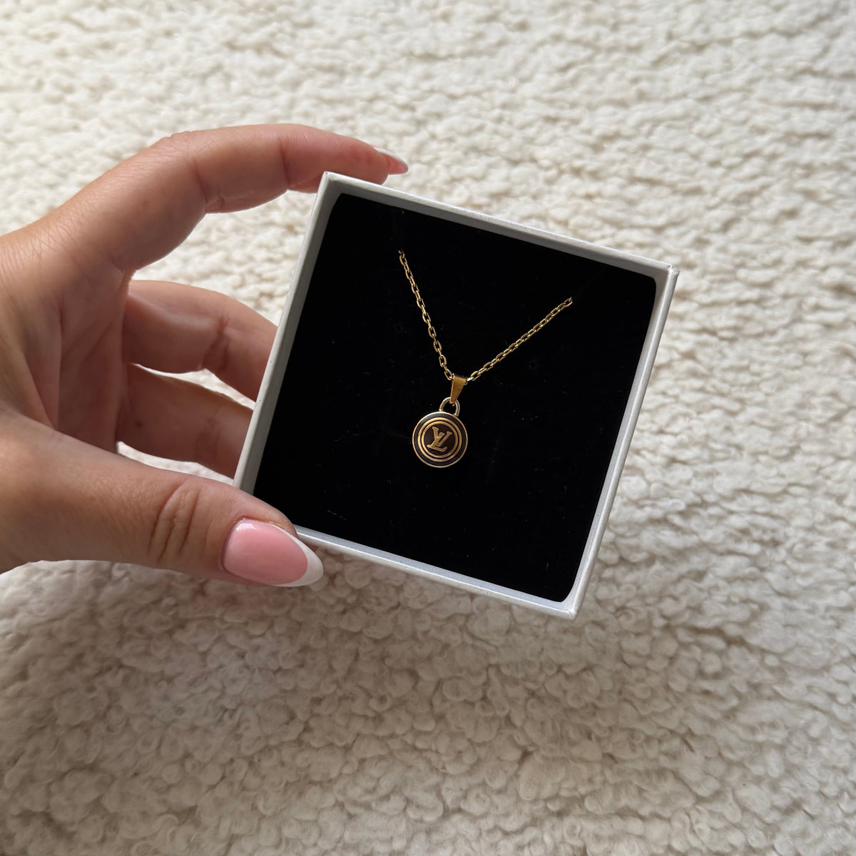 Vintage Louis Vuitton sleutelhanger bedel rond zwart | Ketting