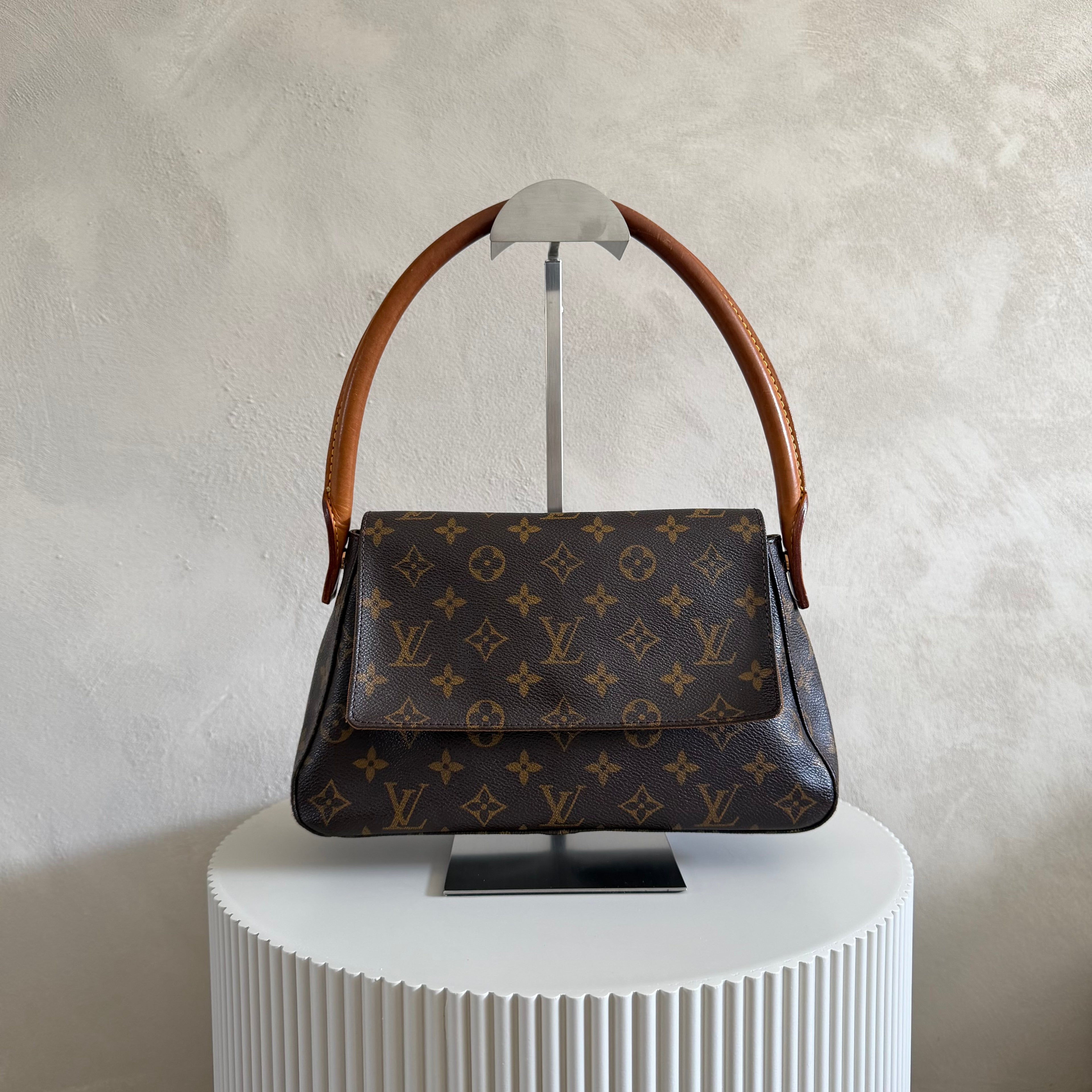 Louis Vuitton mini looping
