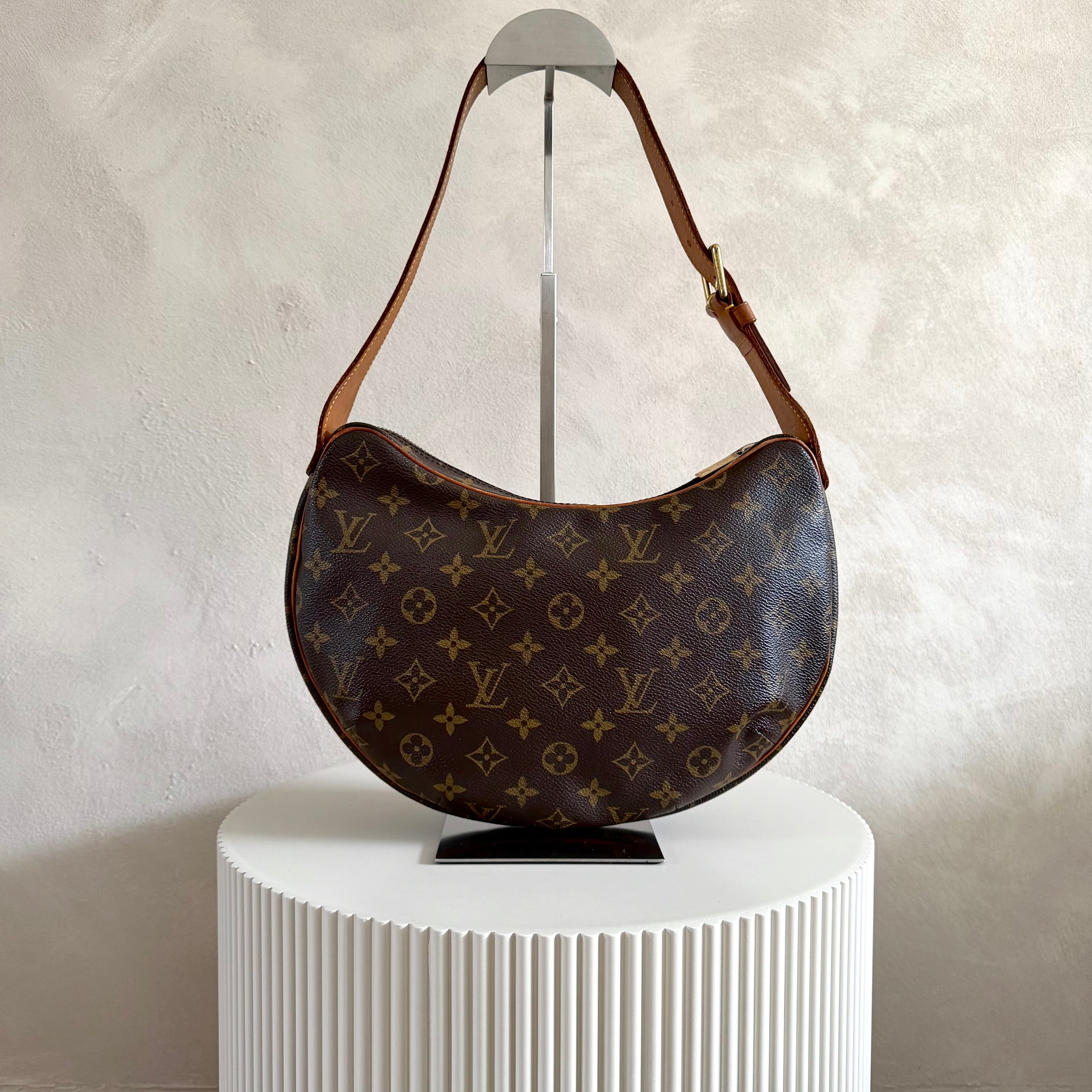 Louis Vuitton croissant MM