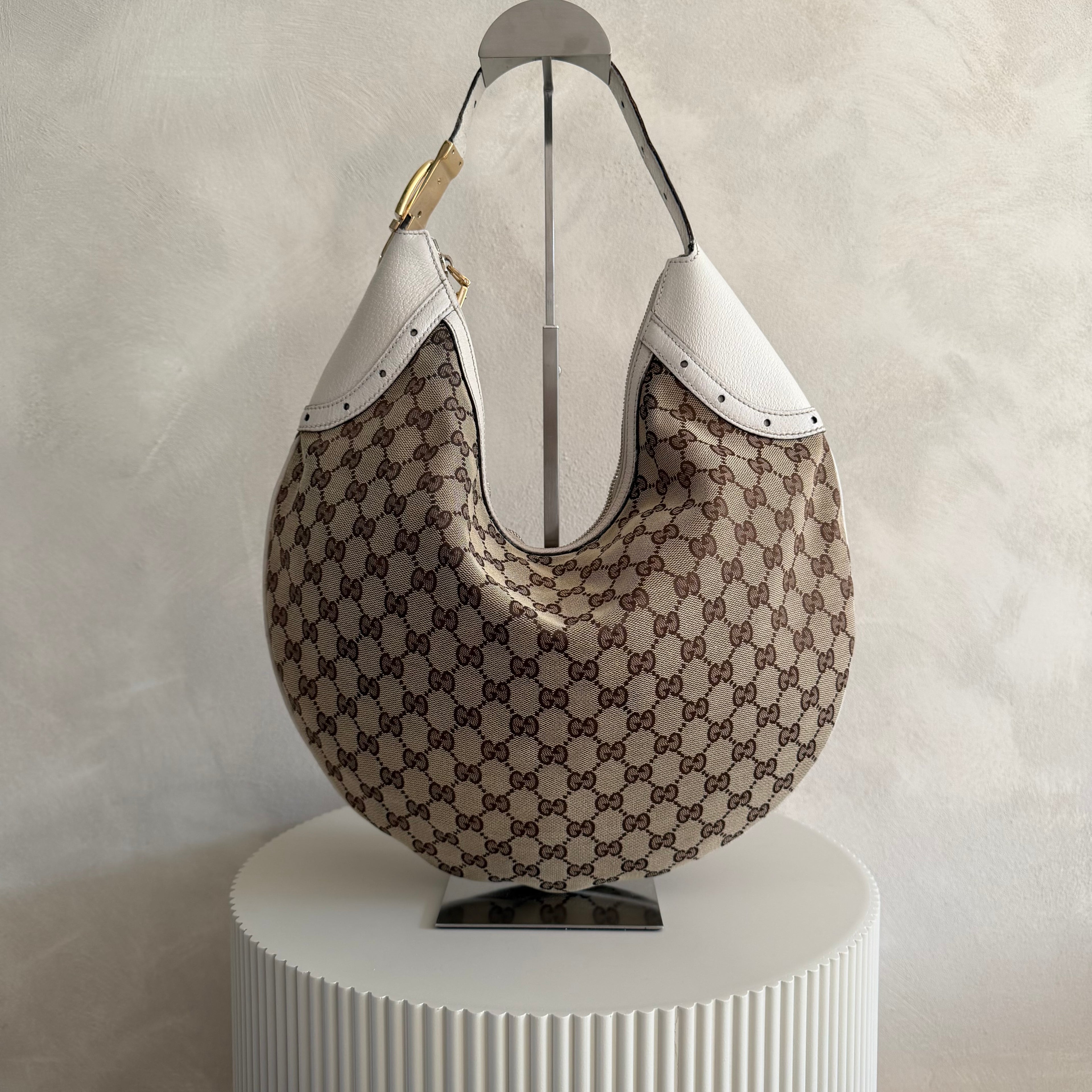 Gucci glam large hobo croissant