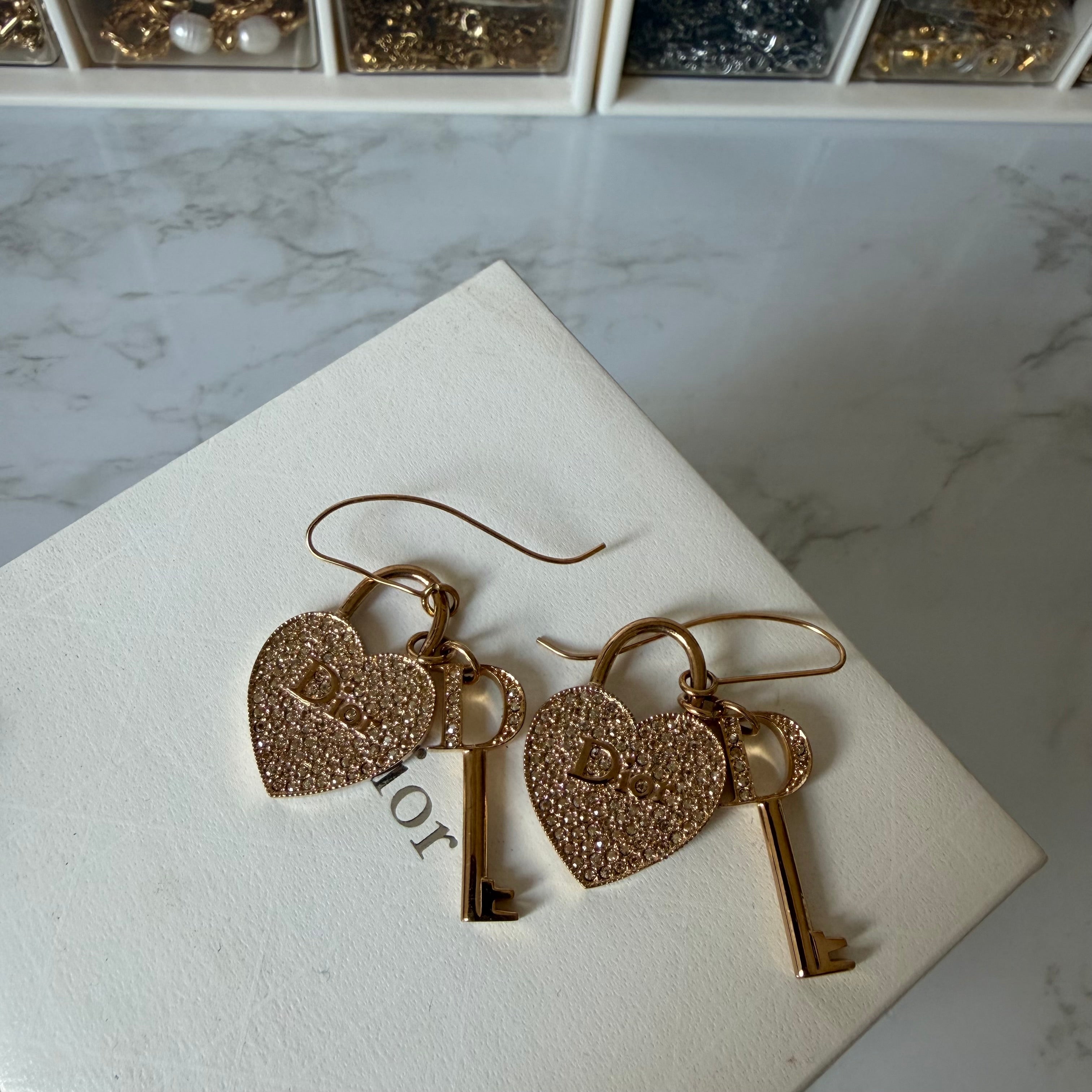 Dior oorbellen | ketting
