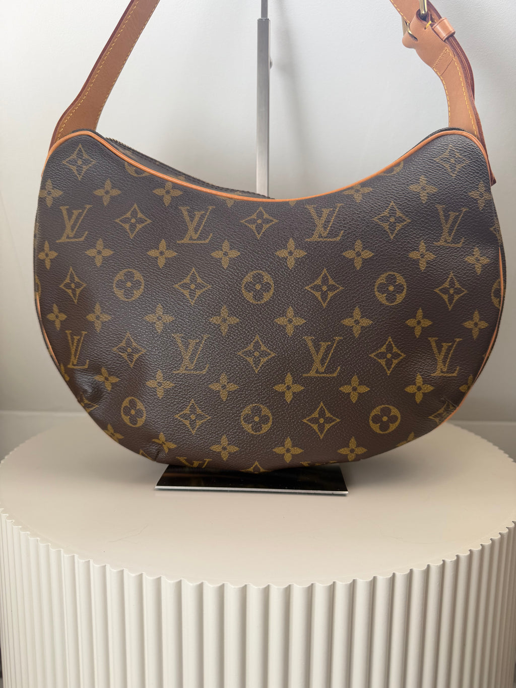 Louis Vuitton croissant MM