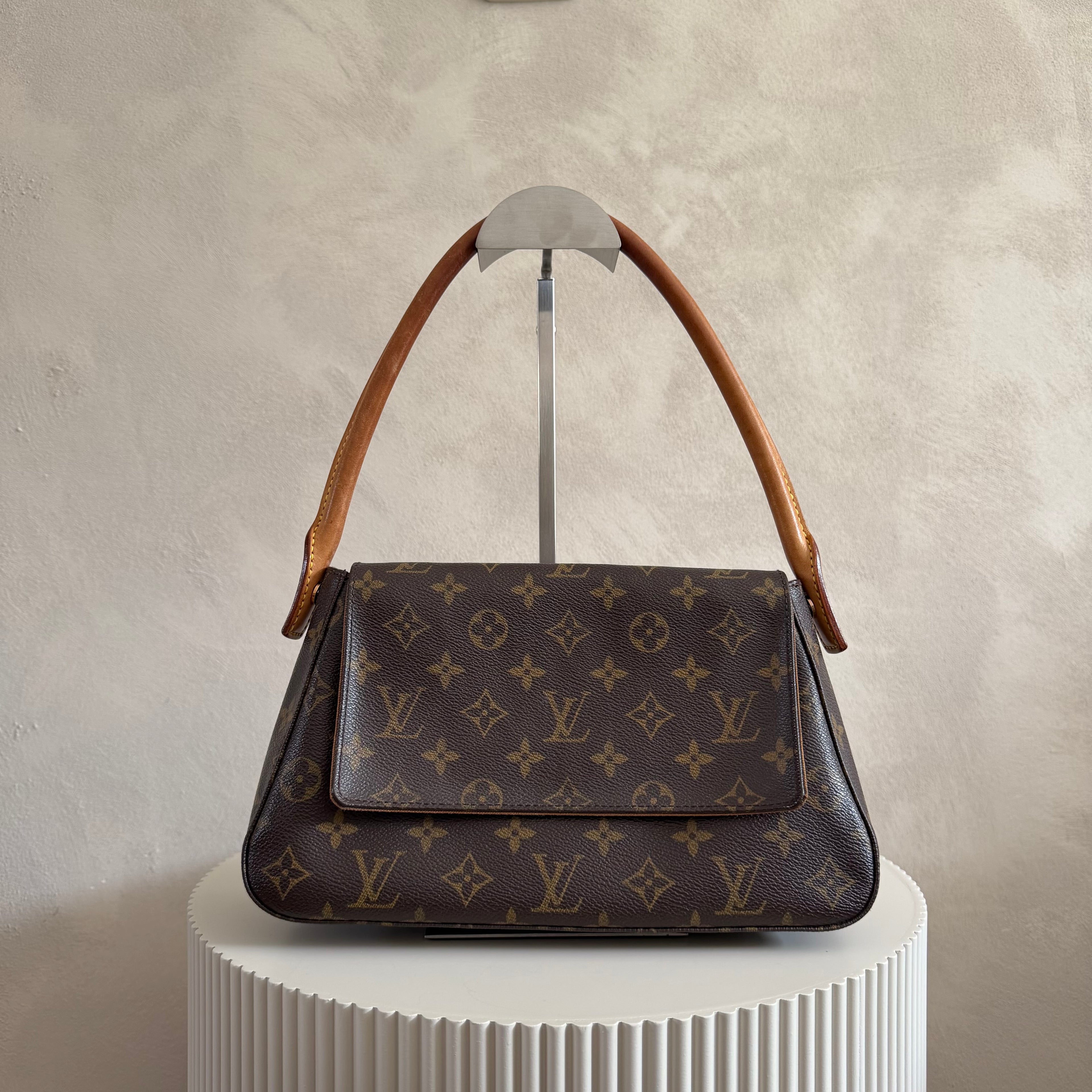 Louis Vuitton mini looping