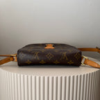 Louis Vuitton saint cloud MM