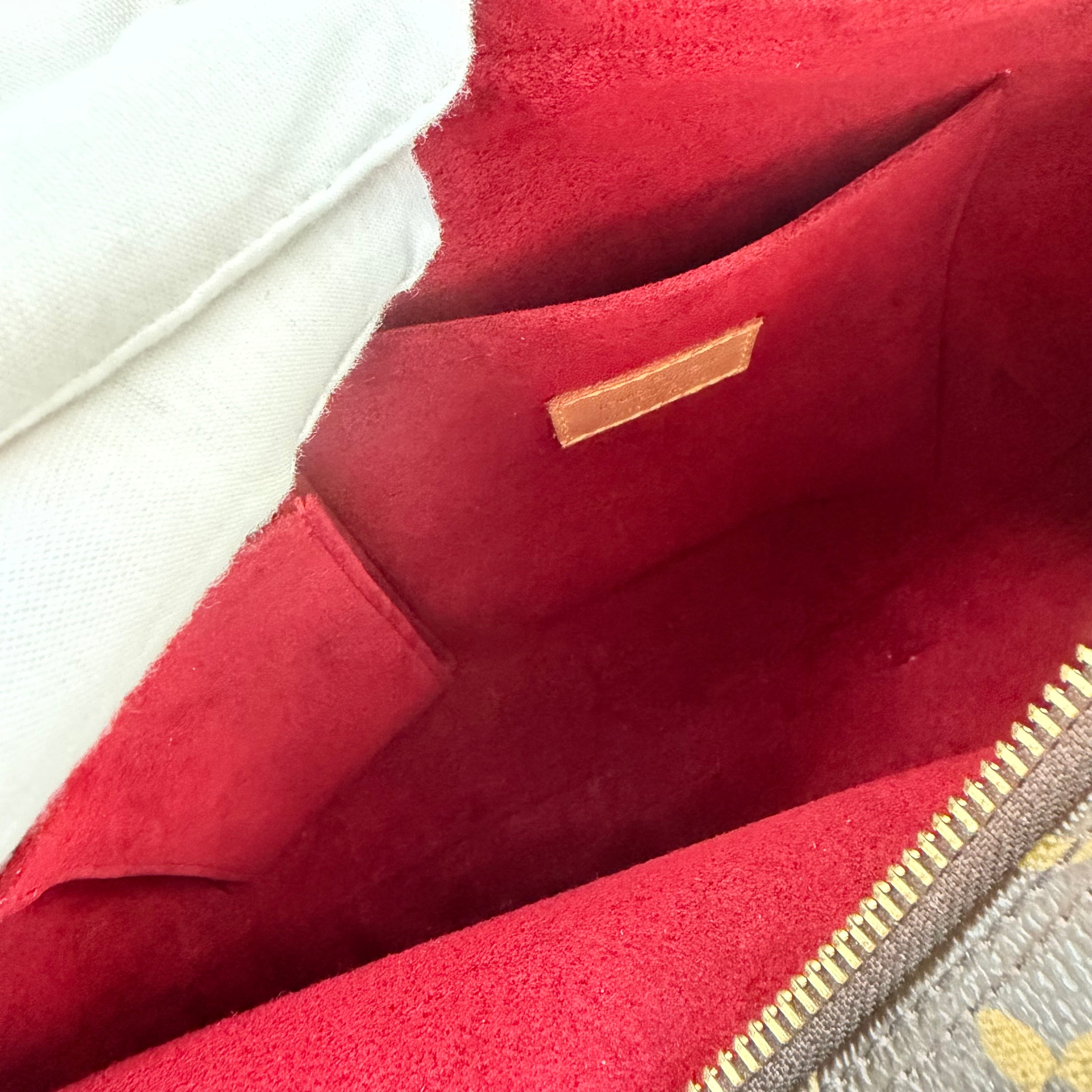 Louis Vuitton croissant MM