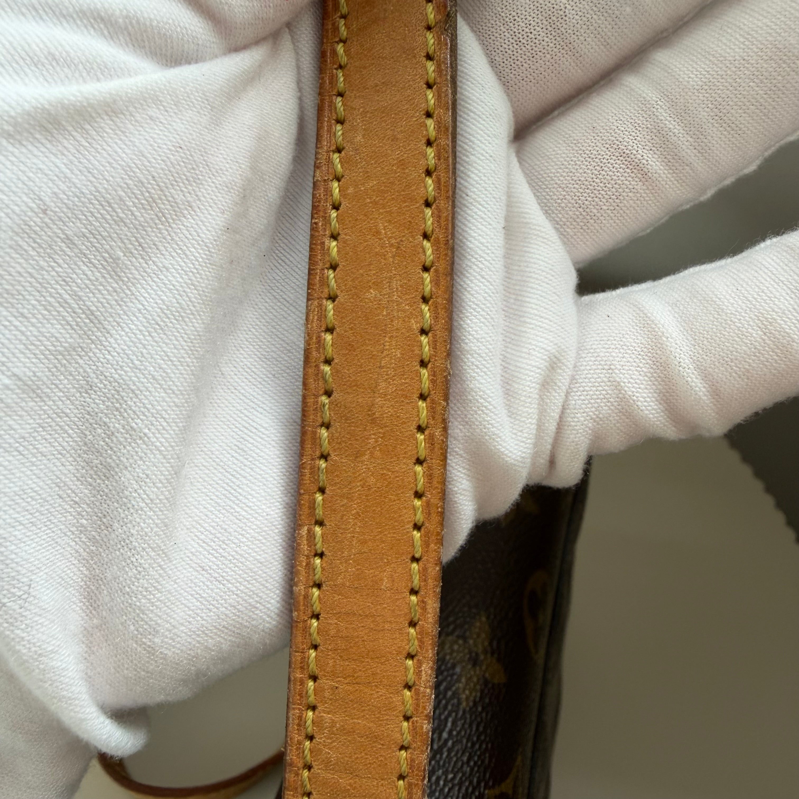 Louis Vuitton saint cloud MM