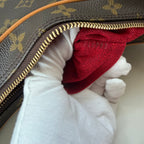 Louis Vuitton croissant MM