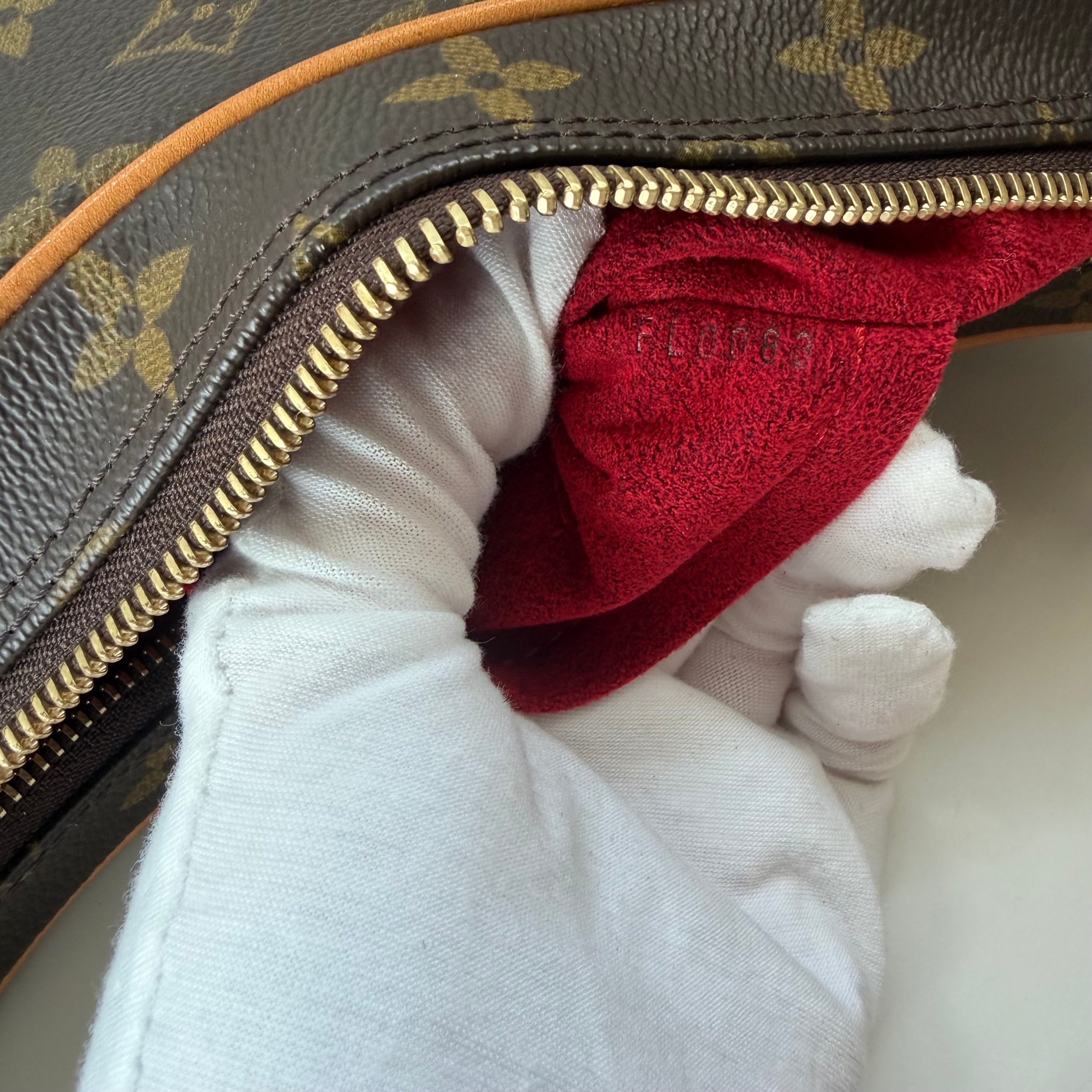 Louis Vuitton croissant MM