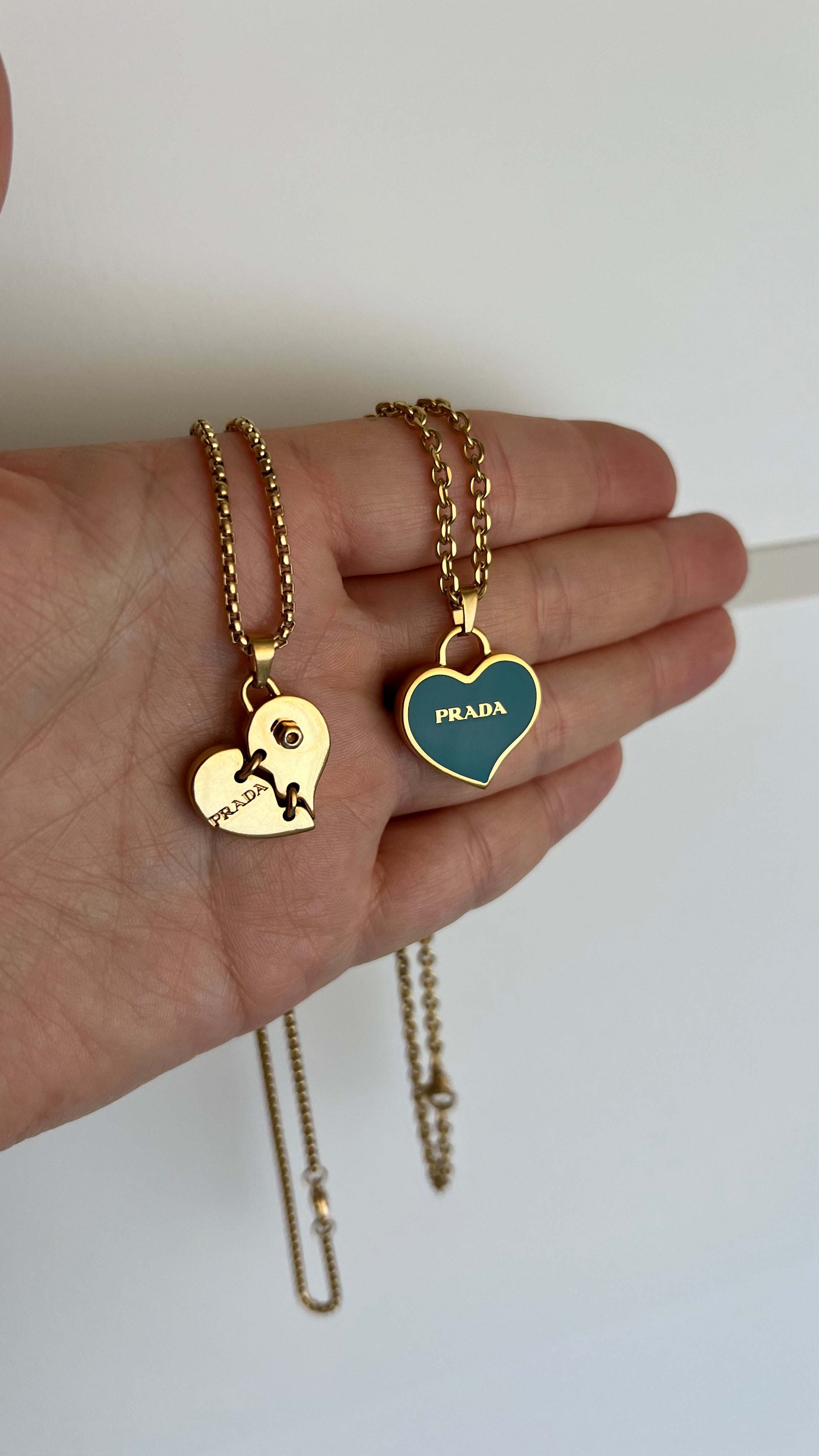 Prada gebroken hart bedel | Ketting