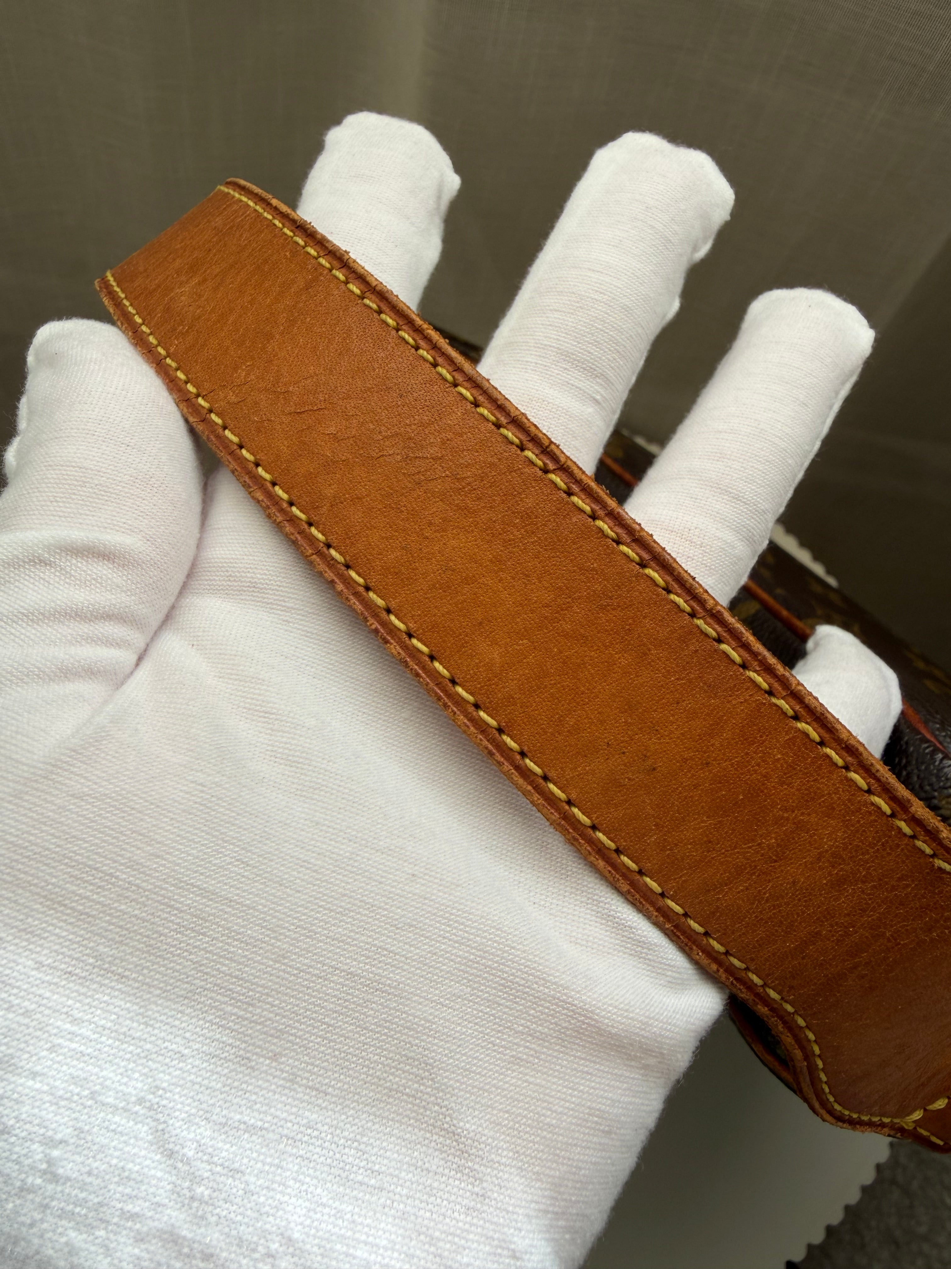 Louis Vuitton croissant MM