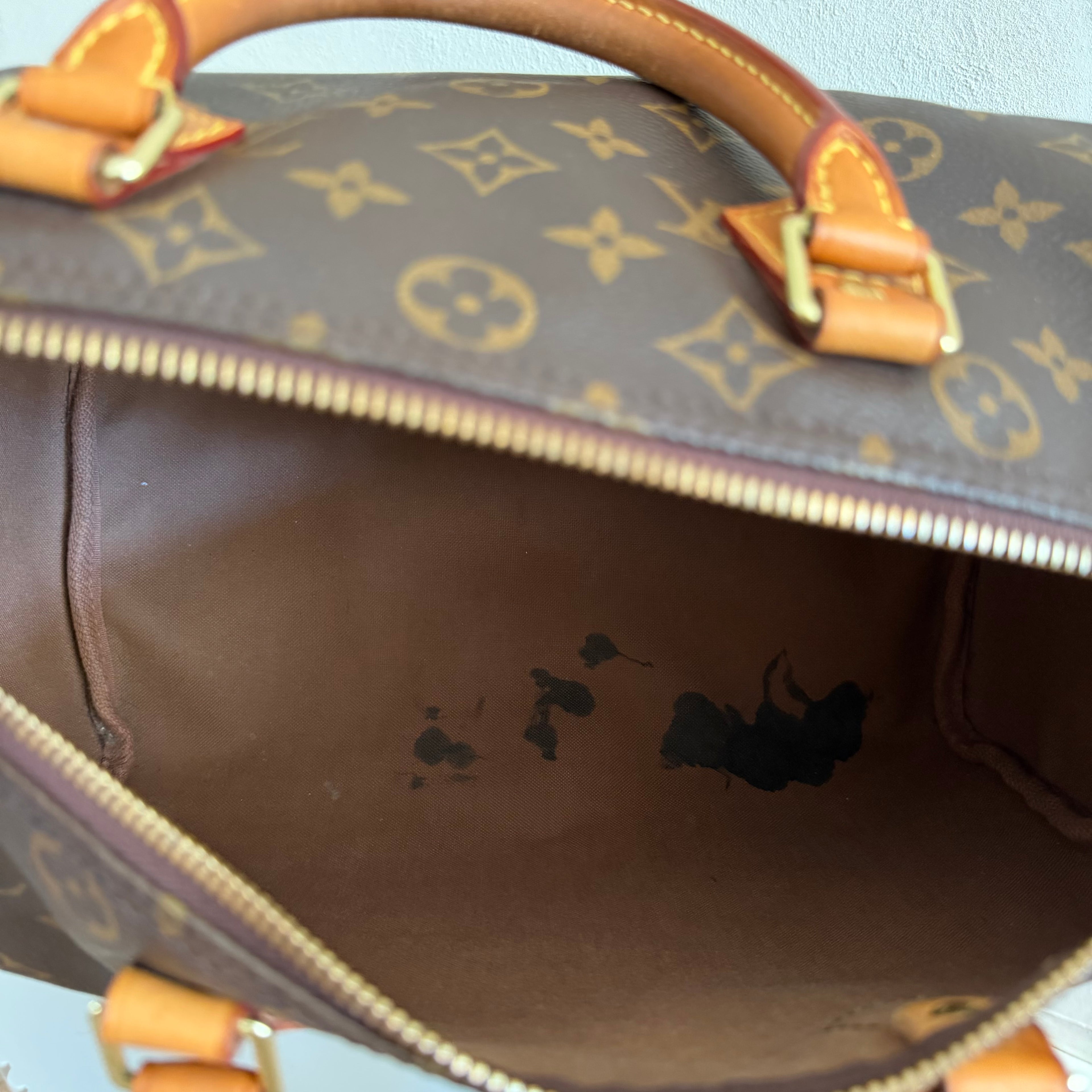 Louis Vuitton speedy 30