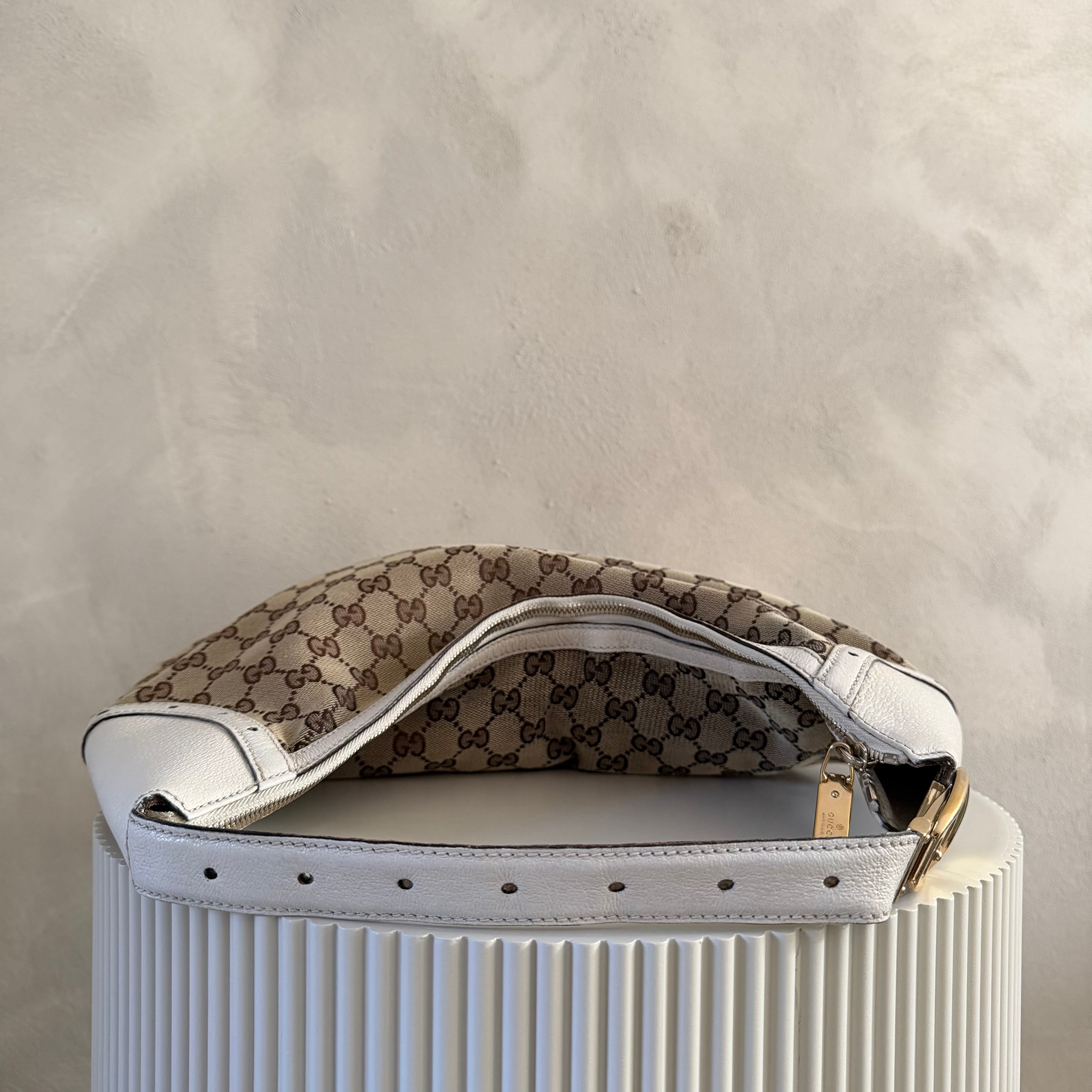 Gucci glam large hobo croissant