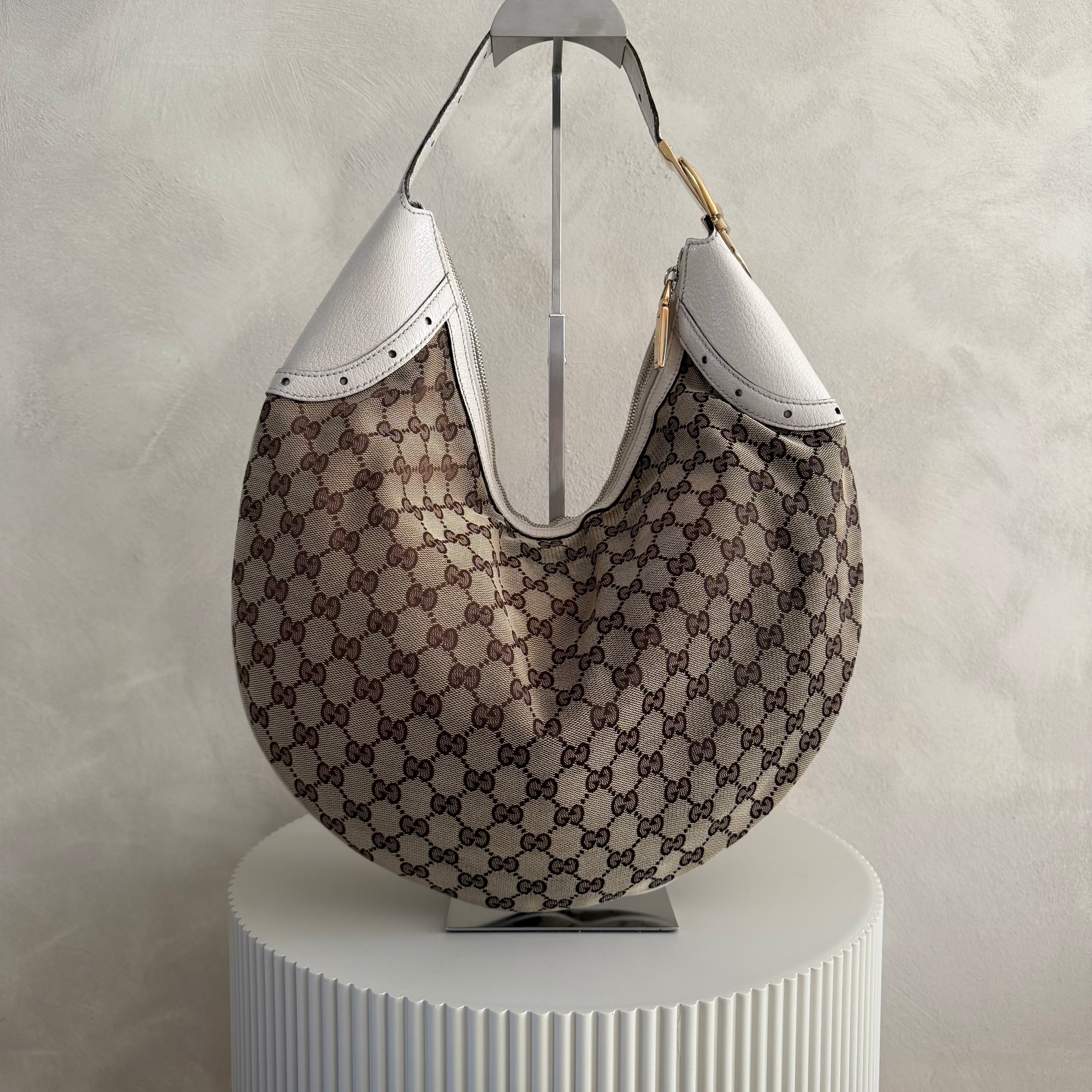 Gucci glam large hobo croissant