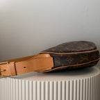 Louis Vuitton croissant MM
