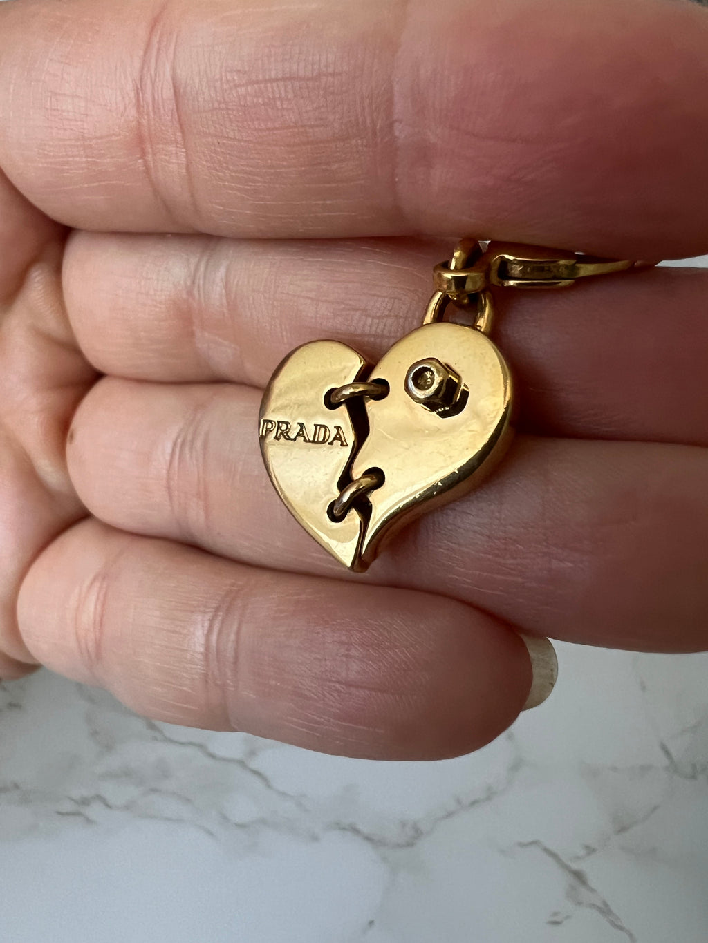 Prada gebroken hart bedel | Ketting