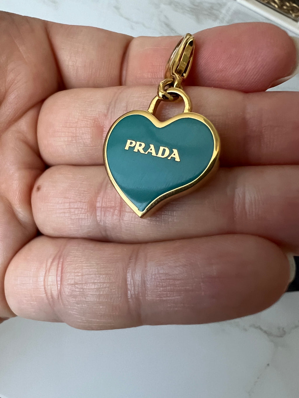Prada hartjes bedel | Ketting