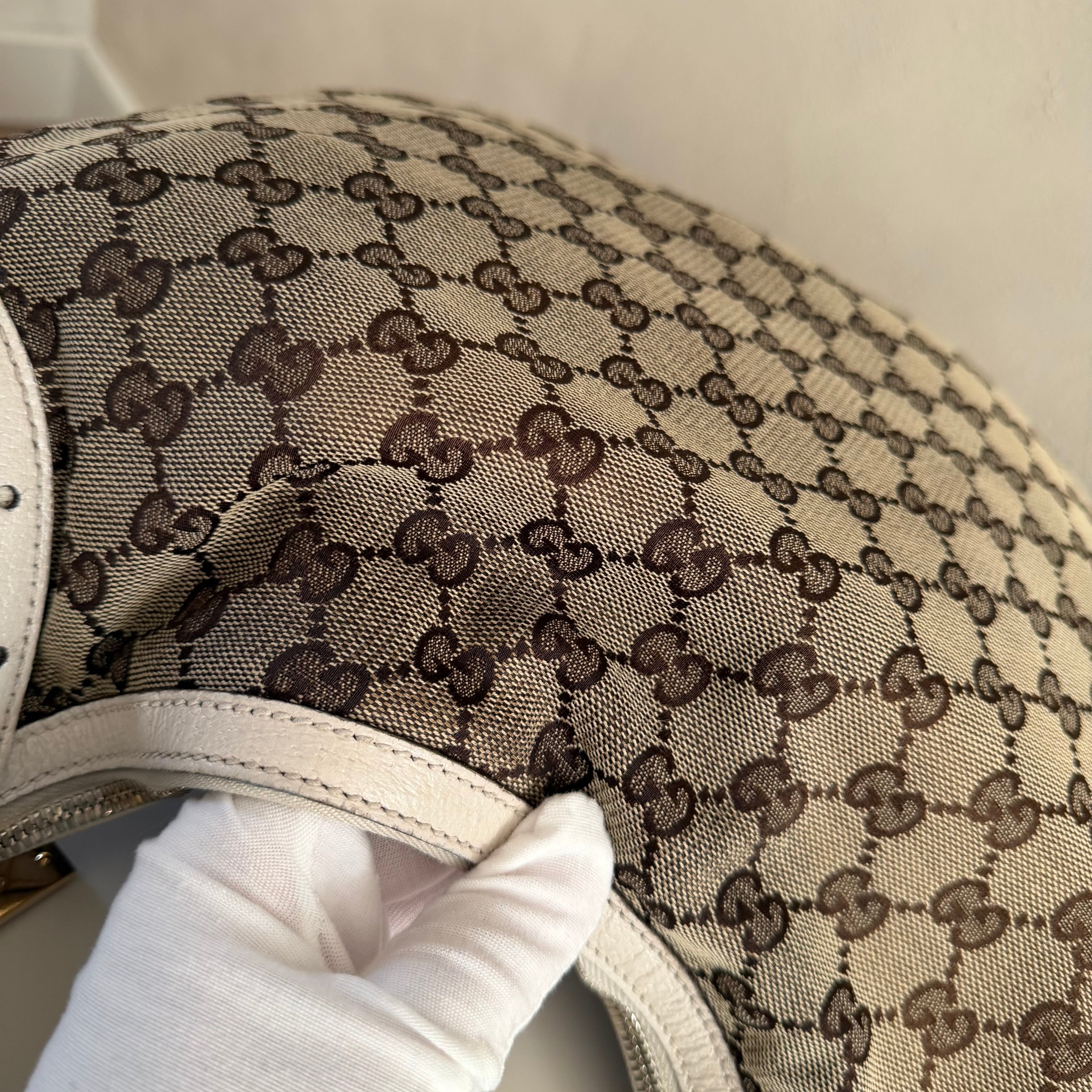 Gucci glam large hobo croissant