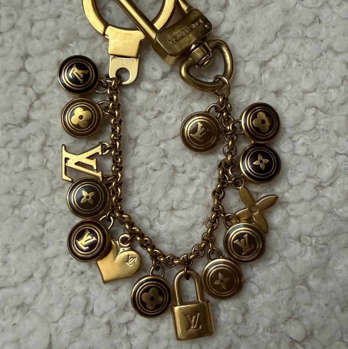 Vintage Louis Vuitton sleutelhanger hartjes bedel | ketting