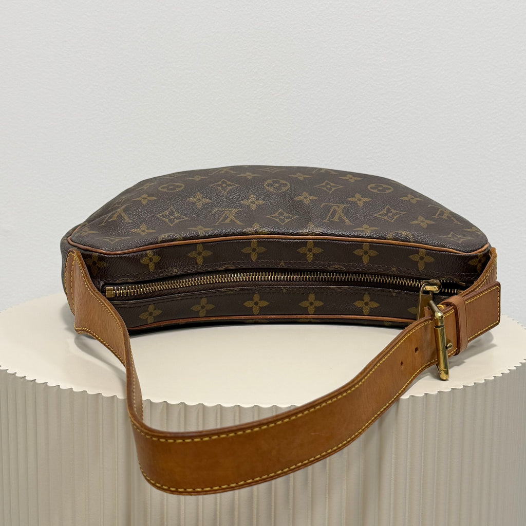 Louis Vuitton croissant MM
