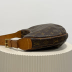 Louis Vuitton croissant MM